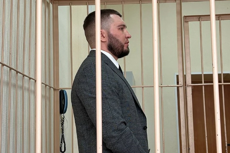 Обвинение запросило 16 лет колонии кемеровчанину, напавшему с ножом на продавца BMW в Новосибирске.