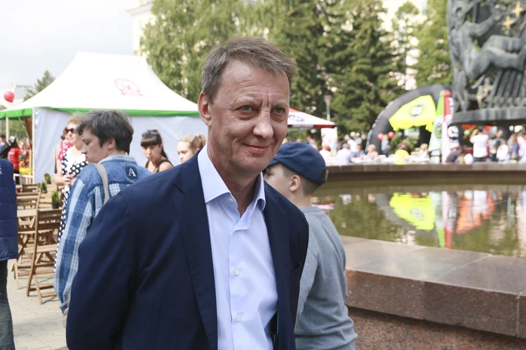 «Легендарное издание». Представители власти Алтайского края поздравили «Комсомолку» с вековым юбилеем