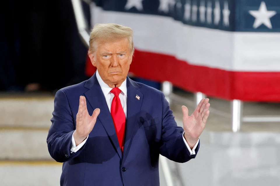 Урсула фон дер Ляйен уговорила Трампа острочить введение пошлин на товары из ЕС.