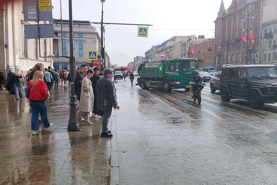 В 16:15 вытекание локализовано. Фото: Водоканал.