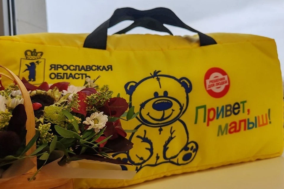 В набор добавили полиуретановые матрасы и бутылочки для кормления.