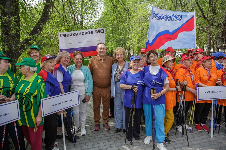 Участников фестиваля приветствовали мэр Иркутского района Леонид Фролов и депутат Заксобрания Иркутской области Галина Кудрявцева. Фото: Александр Новиков