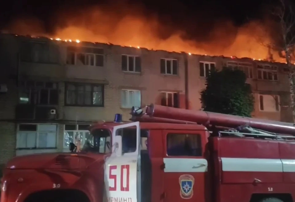 Дом осталась без крыши. ФОТО: скриншот с видео МЧС России