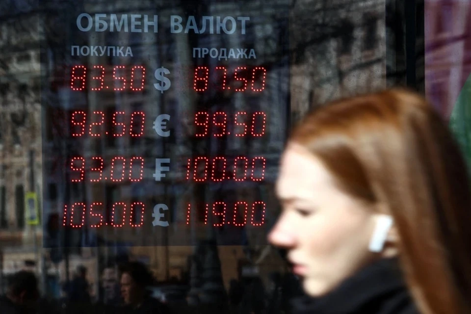 На рост рубля повлияло восстановление торгового баланса России