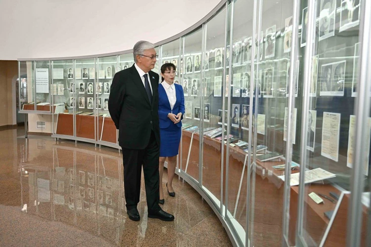 «Помня о прошлом, идти вперёд»