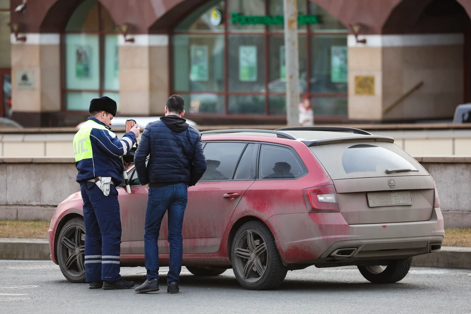Депутат Нилов предложил разрешить тонировку на передних боковых стёклах