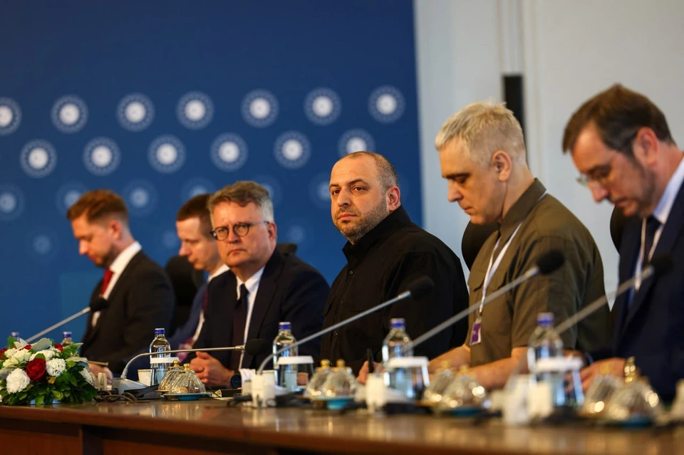 Дмитрук: участник делегации Украины пришел на переговоры в форме с шевроном СС