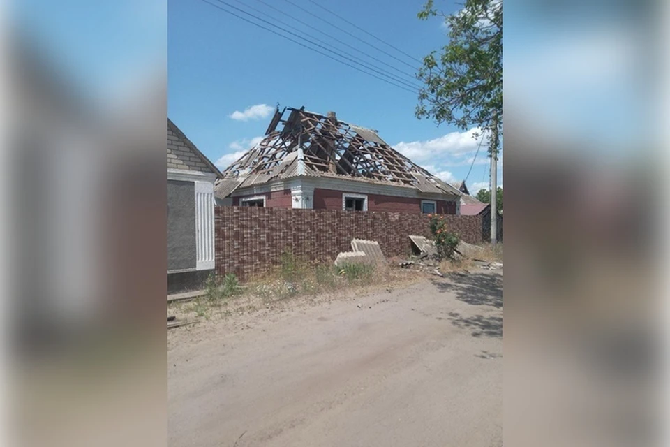 Обстрелом ВСУ ранен житель Раденска, пострадали дома и подожженные леса. Фото: тг-канал Владимира Сальдо
