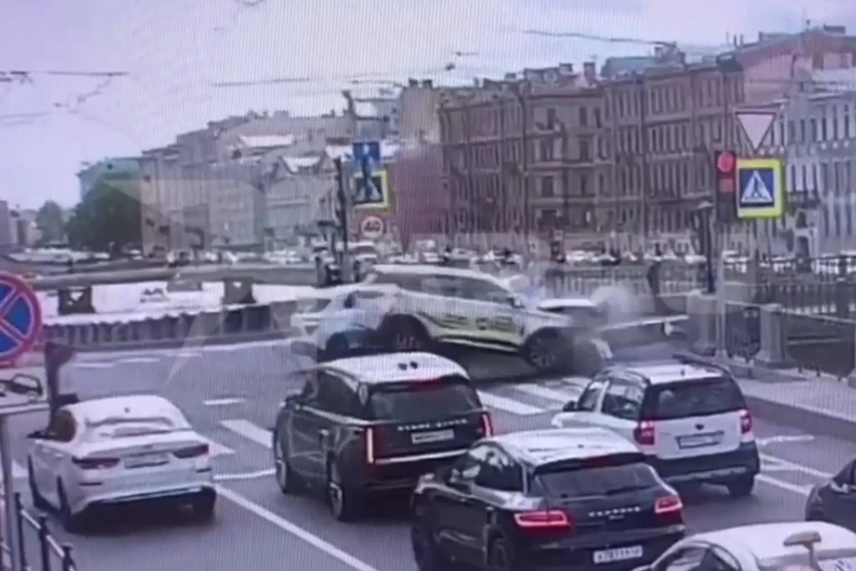 Автомобилисты-попутчики в ДТП не пострадали.