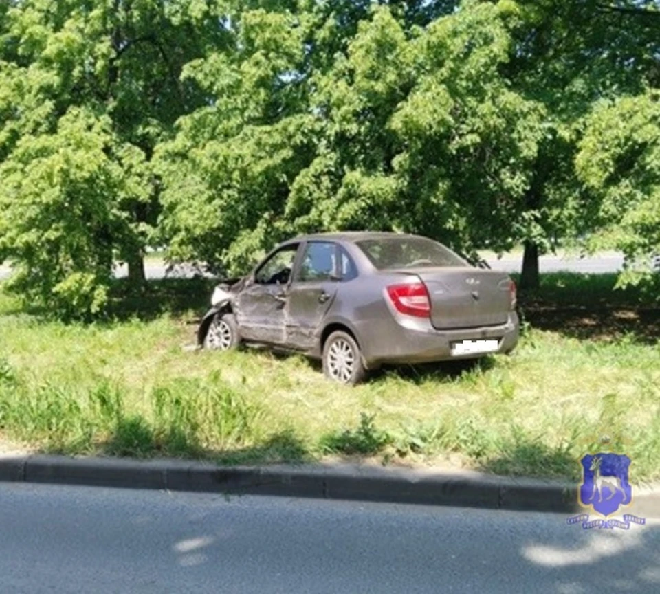 Полицейские выясняют обстоятельства аварии. Фото: ГУ МВД по Самарской области