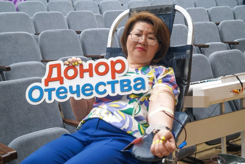 Салима Аппакова приняла участие в выездной донорской акции в Южном городе / Фото: министерство здравоохранения Самарской области