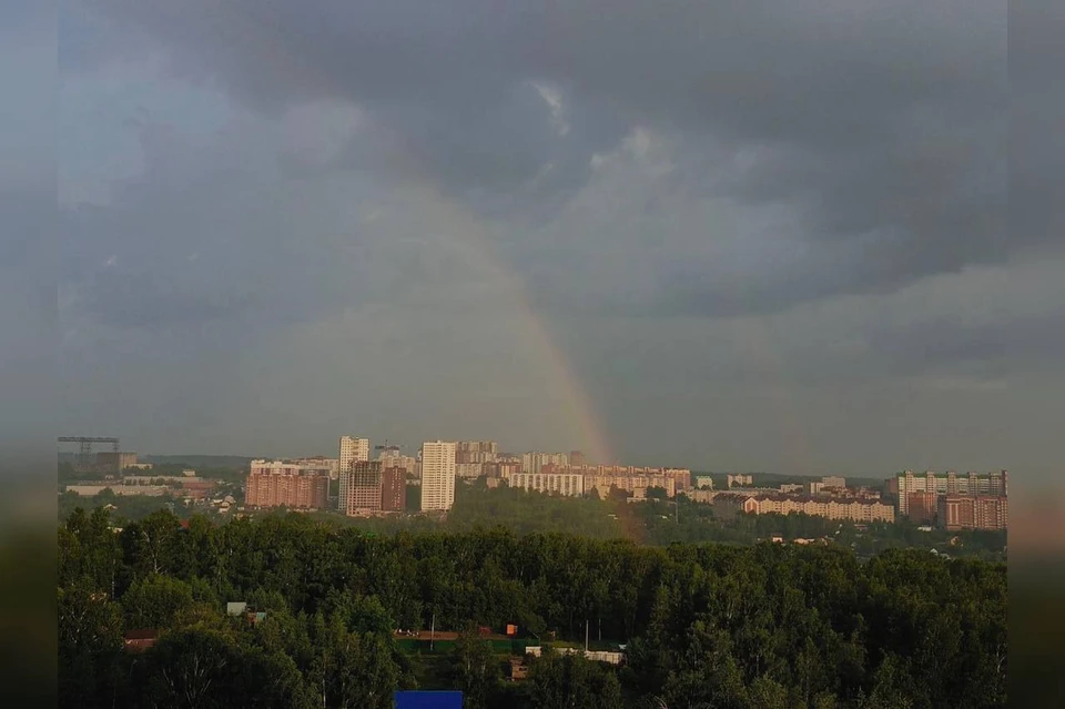 Новосибирцы засняли яркую радугу после мощного ливня