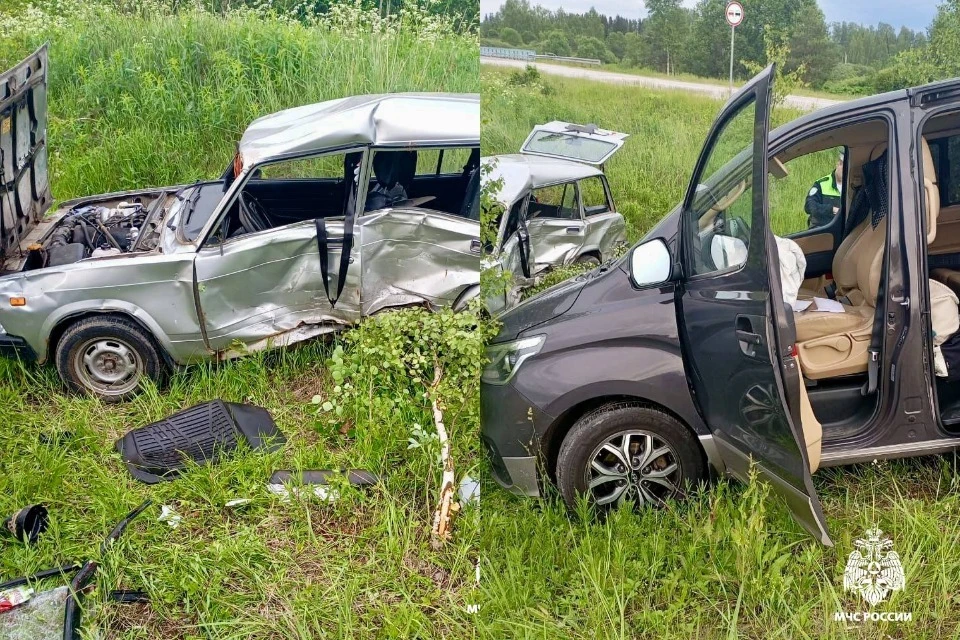 В районе населенного пункта Ведное столкнулись два автомобиля. Фото: МЧС Тверской области.