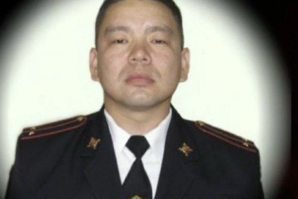 Старший прапорщик Станислав Нохоев погиб в зоне СВО. Фото: соцсети мэра Ольхонского района Андрея Тыхеева.