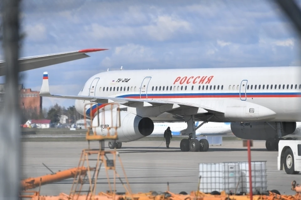 Ту-214 модернизируют в части самолетных узлов связи.