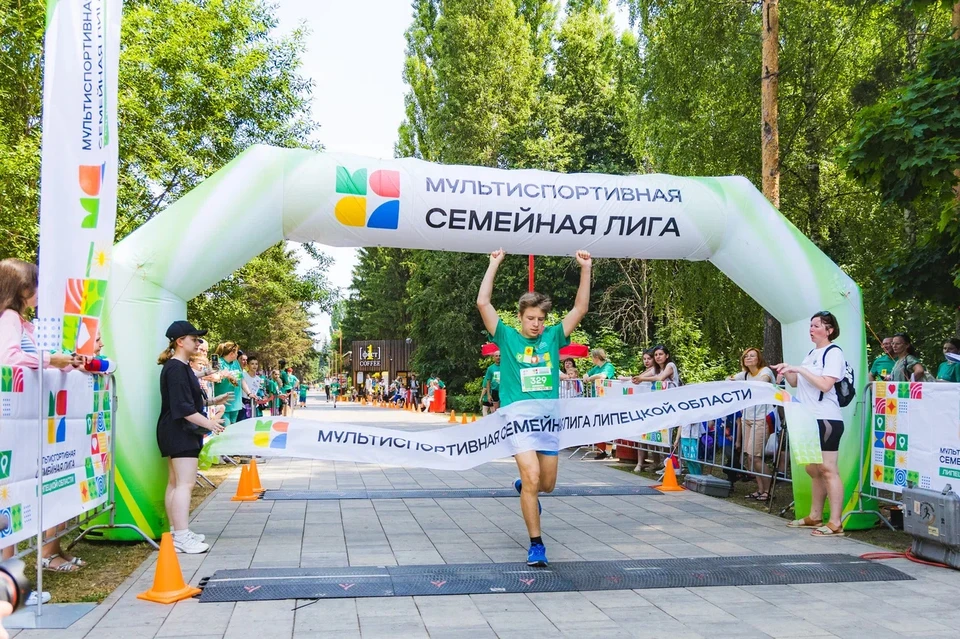 Сегодня участники состязаний бегут эстафету – каждому предстоит преодолеть 500 метров.