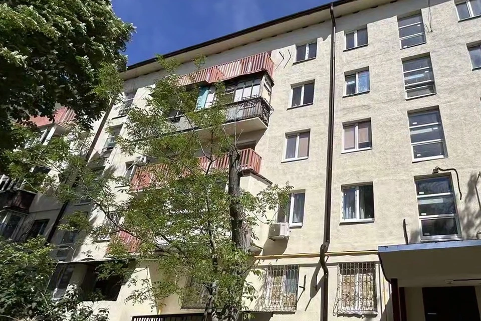 На улице 50 лет СССР в Мариуполе восстановили пятиэтажный дом. Фото: РКС-НР