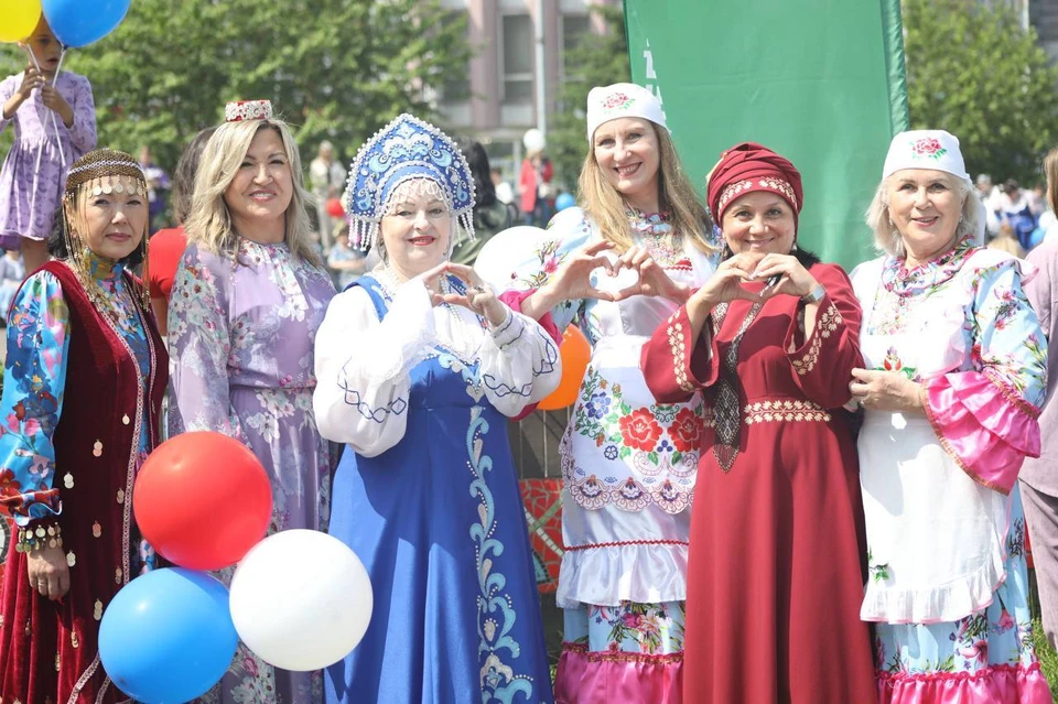В Кузбассе проходят праздничные мероприятия ко Дню России.