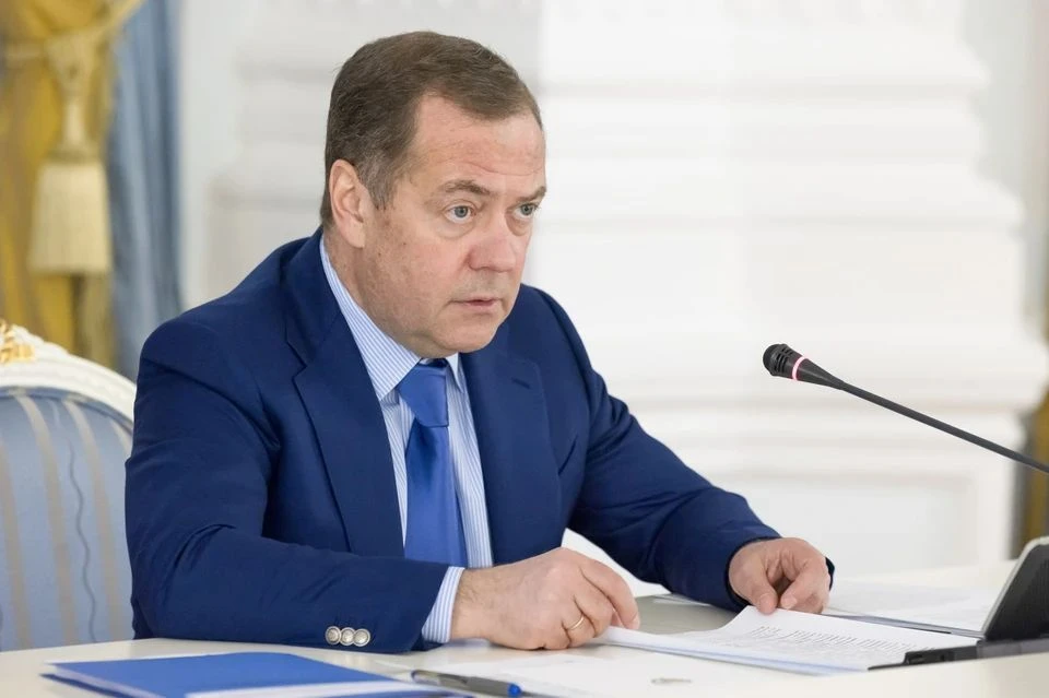 Дмитрий Медведев ответил на упреки в «нагнетании ядерной истерии»: политик указал на жуткий пример. Фото: Екатерина ШТУКИНА / POOL /ТАСС.