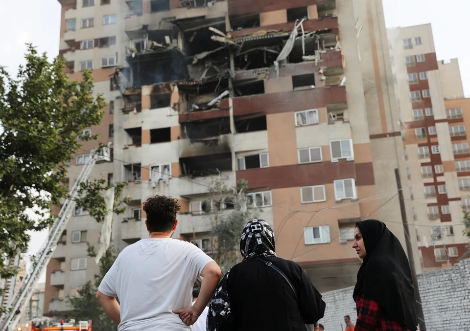 ВВС Израиля нанесли в Иране новые удары по ракетным установкам и складам