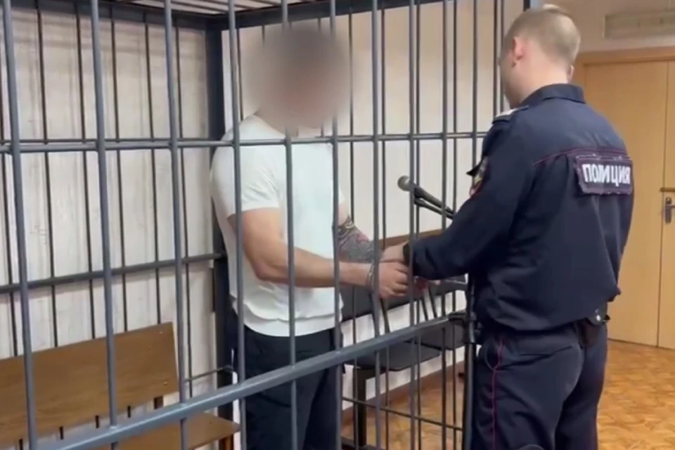 В Братске задержали мужчину, напавшего на покупателя в магазине.