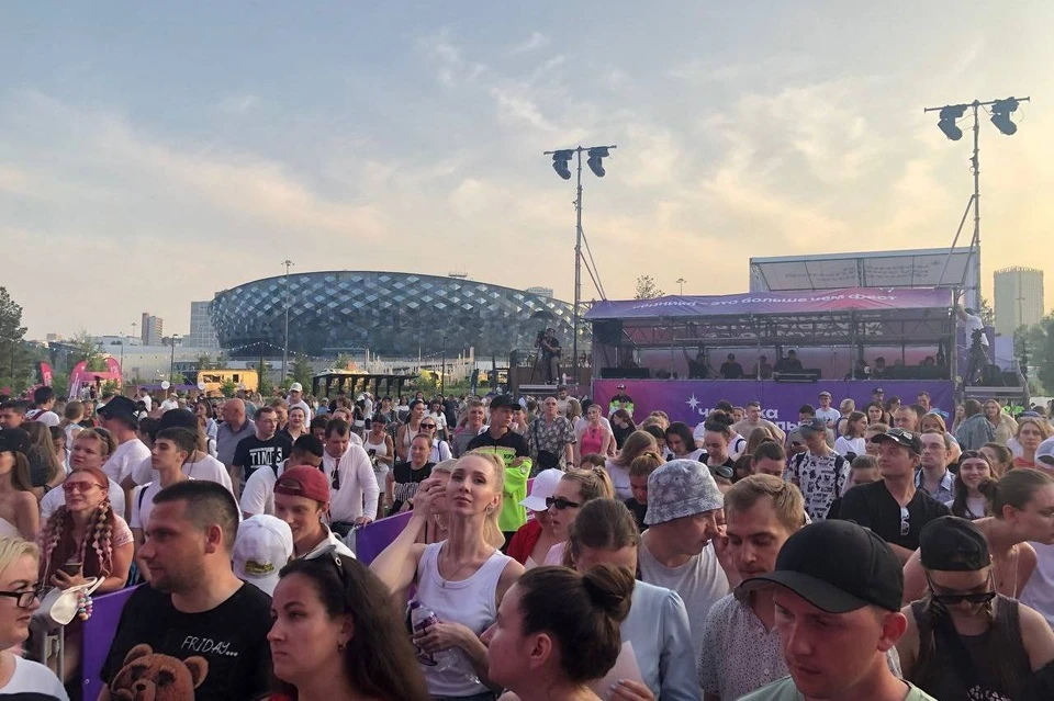 Новосибирцы показали фото и видео фестиваля «Черника Music Fest 2025»