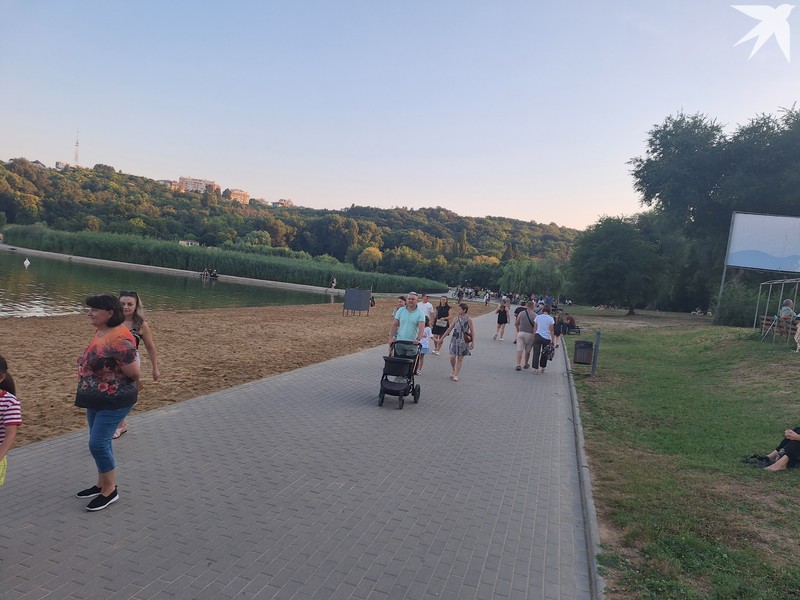 Воскресенье - комфортный день для прогулок.