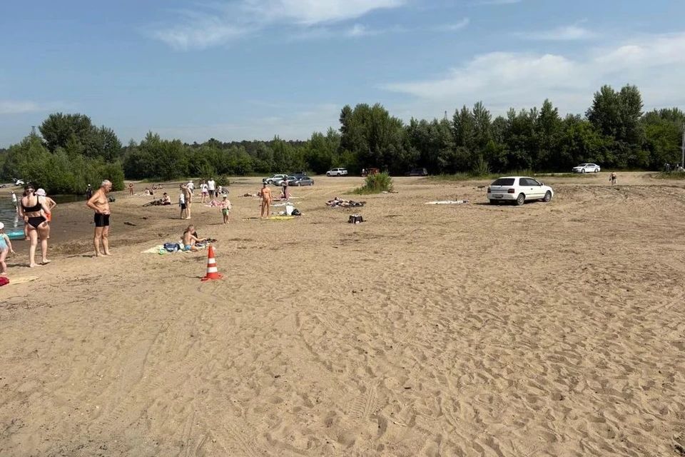 ДТП произошло на пляже. Фото: Госавтоинспеция по городу Новосибирску