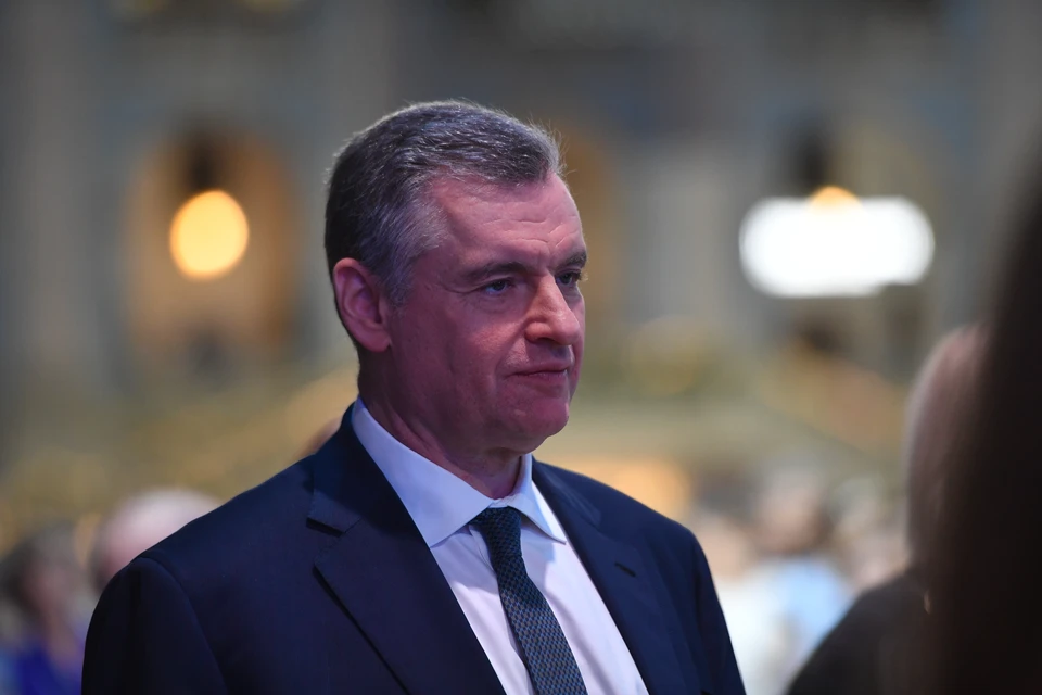 Слуцкий: Высказывание Макрона о России прилетает бумерангом по самому политику