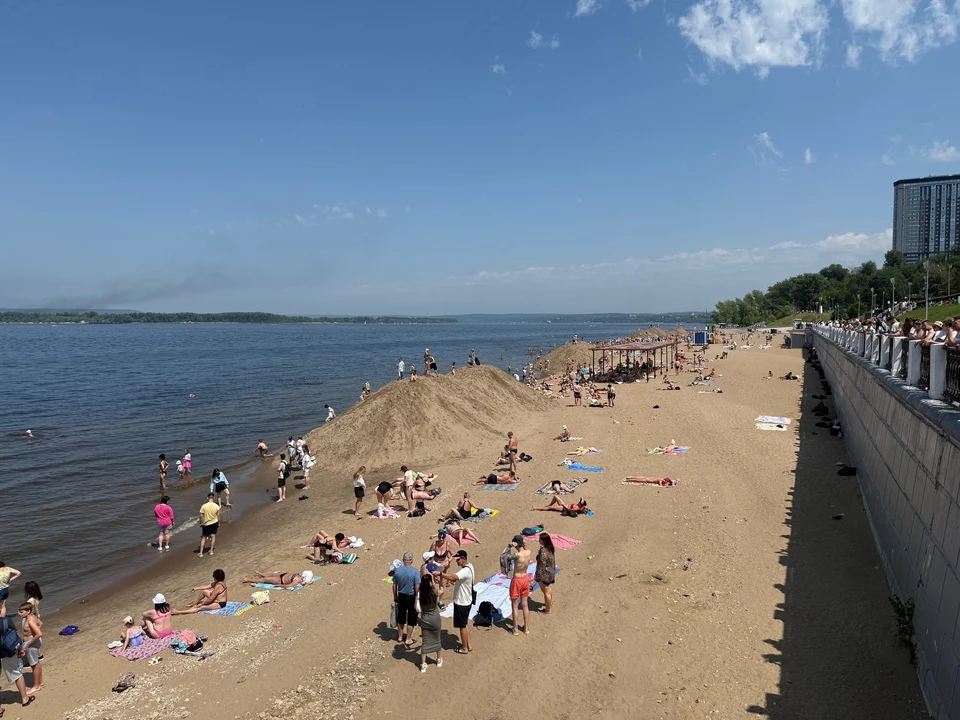 Официальное открытие пляжного сезона в Самаре состоялось 12 июня.