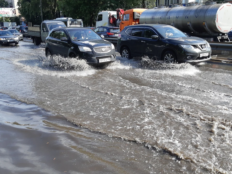 Участок трассы М-5 «Урал» оказался под водой.