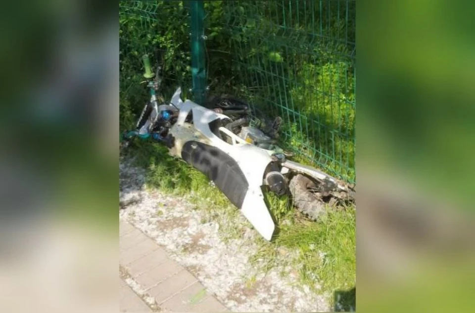 Мотоциклиста увезли в больницу. Фото: Госавтоинспекция Удмуртии