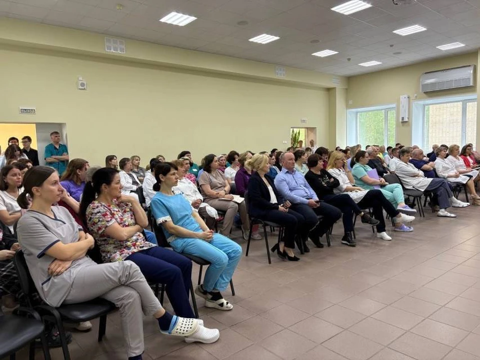 коллектив детской республиканской больницы. Фото: ЦБК Сегежа групп