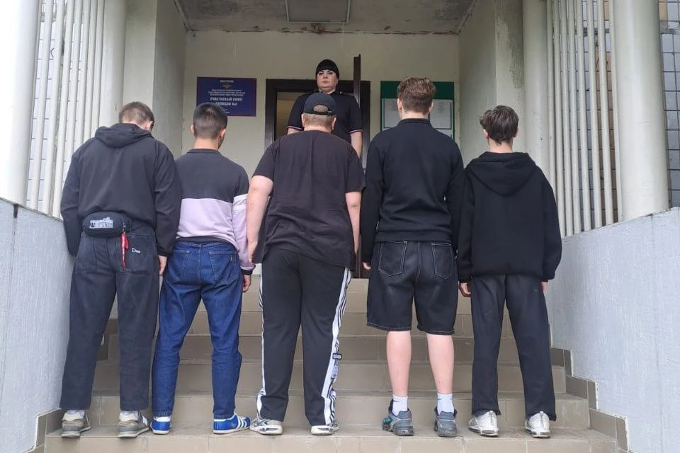 Избивших мужчину во дворе дома в Рязани подростков и их родителей привлекут к ответственности. Фото: УМВД по Рязанской области.