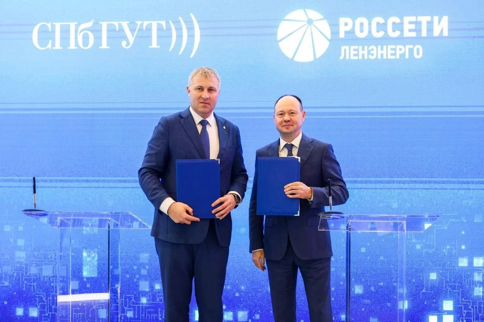 На ПМЭФ подписали соглашение о развитии кадрового потенциала в энергетике. Фото: пресс-служба ПАО «Россети Ленэнерго».