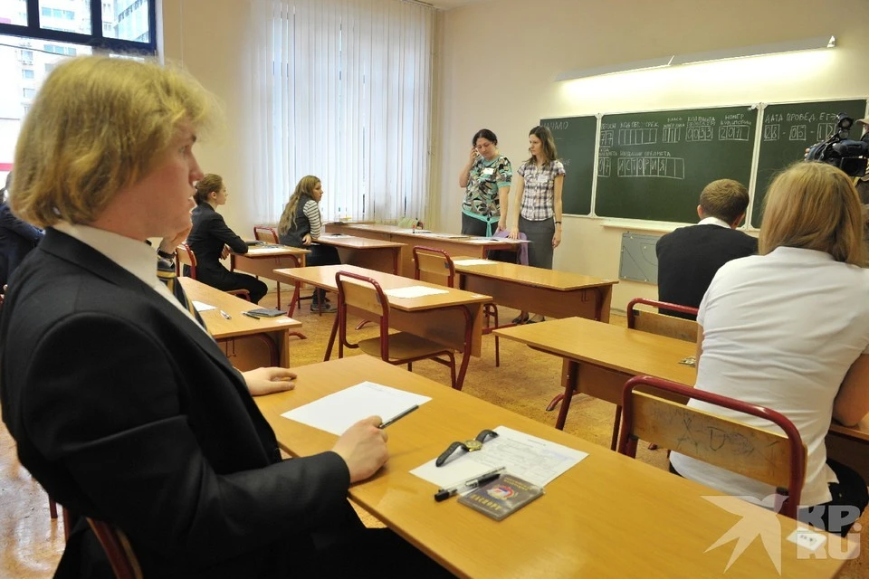Полный список 100-балльников на ЕГЭ в Рязани 2025: имена и школы.