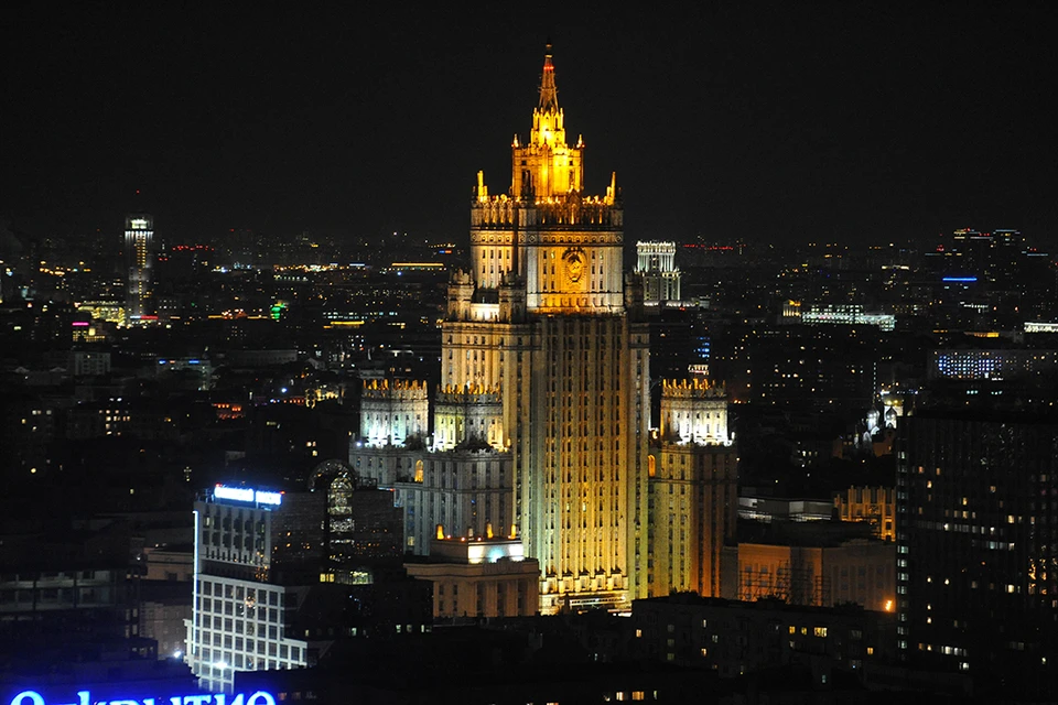 В российском МИД назвали фейковой информацию о якобы имеющемся у Захаровой иностранном гражданстве.