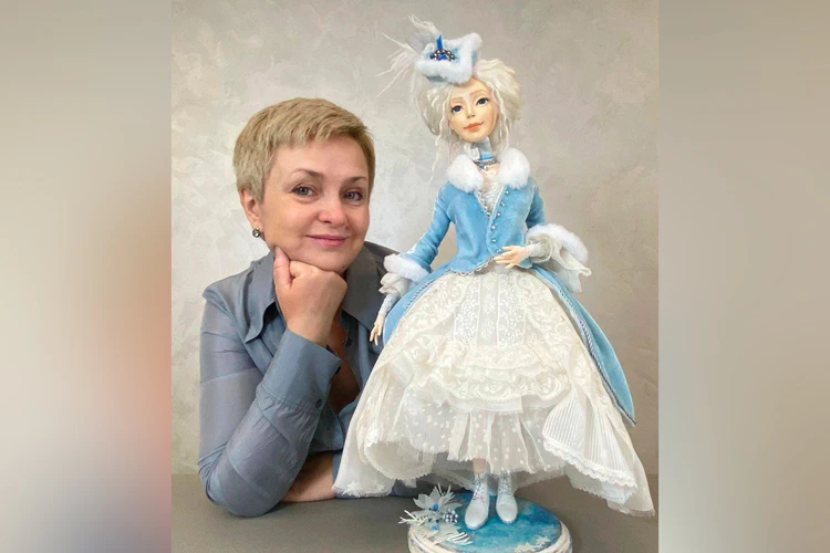 «На каждую уходит год»: бухгалтер из Перми 18 лет делает авторские куклы
