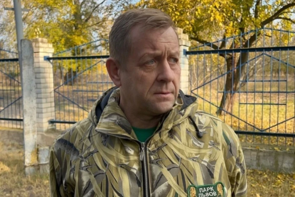 RT: сотрудница веником и ведром отбила владельца сафари-парка Зубкова от льва
