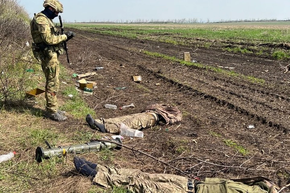 В селе Запорожье в ДНР нашли тела испанцев и поляков в форме ВСУ