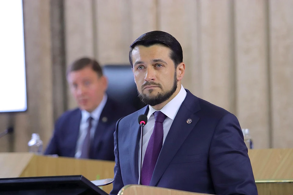 Александр Прокопьев выразил готовность делать все, чтобы оправдать доверие Главы Республики Алтай. Фото: Сергей Кулыгин