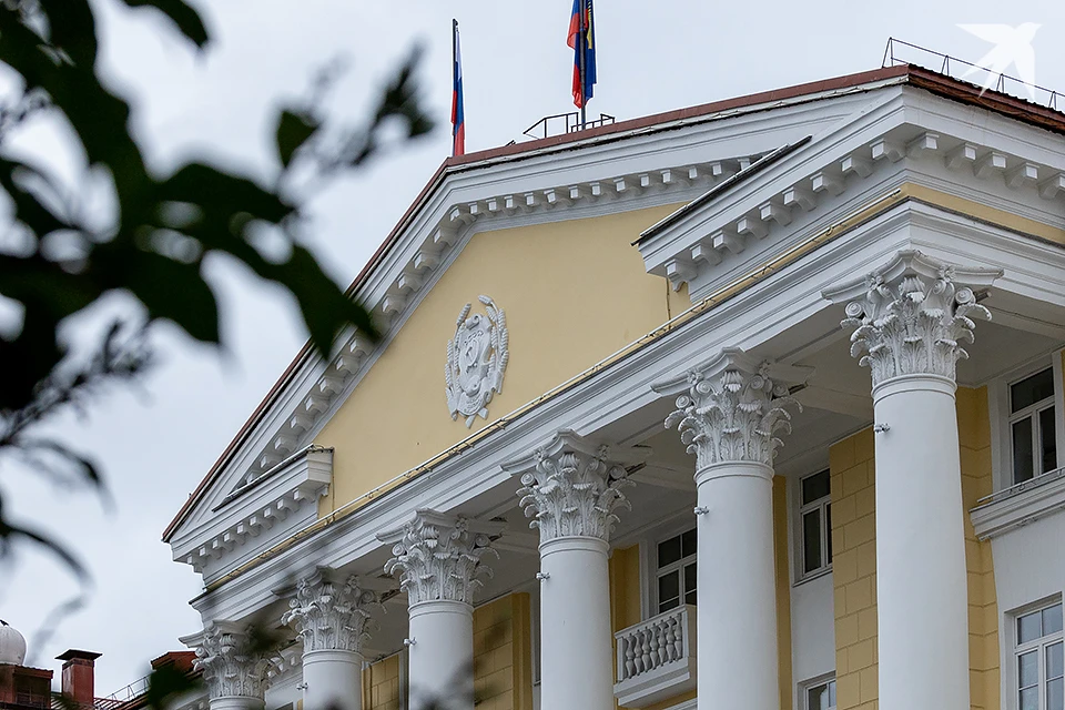 На заседании Мурманской областной Думы рассмотрели корректировки бюджета на 2025 год и плановый период 2026-2027 годы.