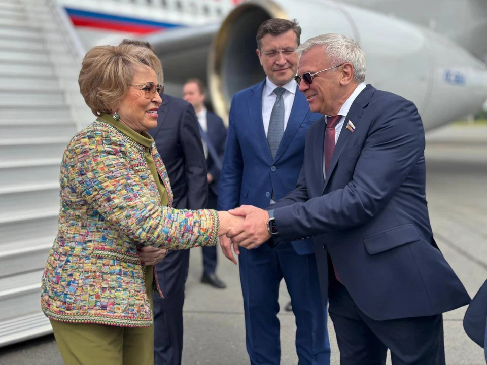 Валентина Матвиенко поблагодарила нижегородских депутатов. Фото: пресс-служба Заксобрания Нижегородской области.