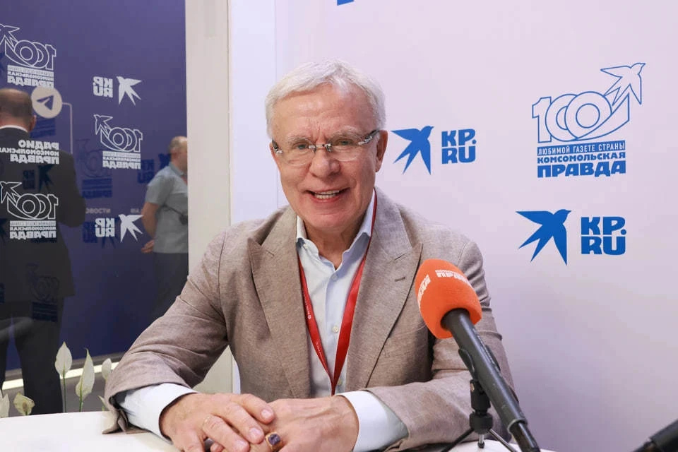 Вячеслав Фетисов оценил выставки нового биокластера на ВДНХ