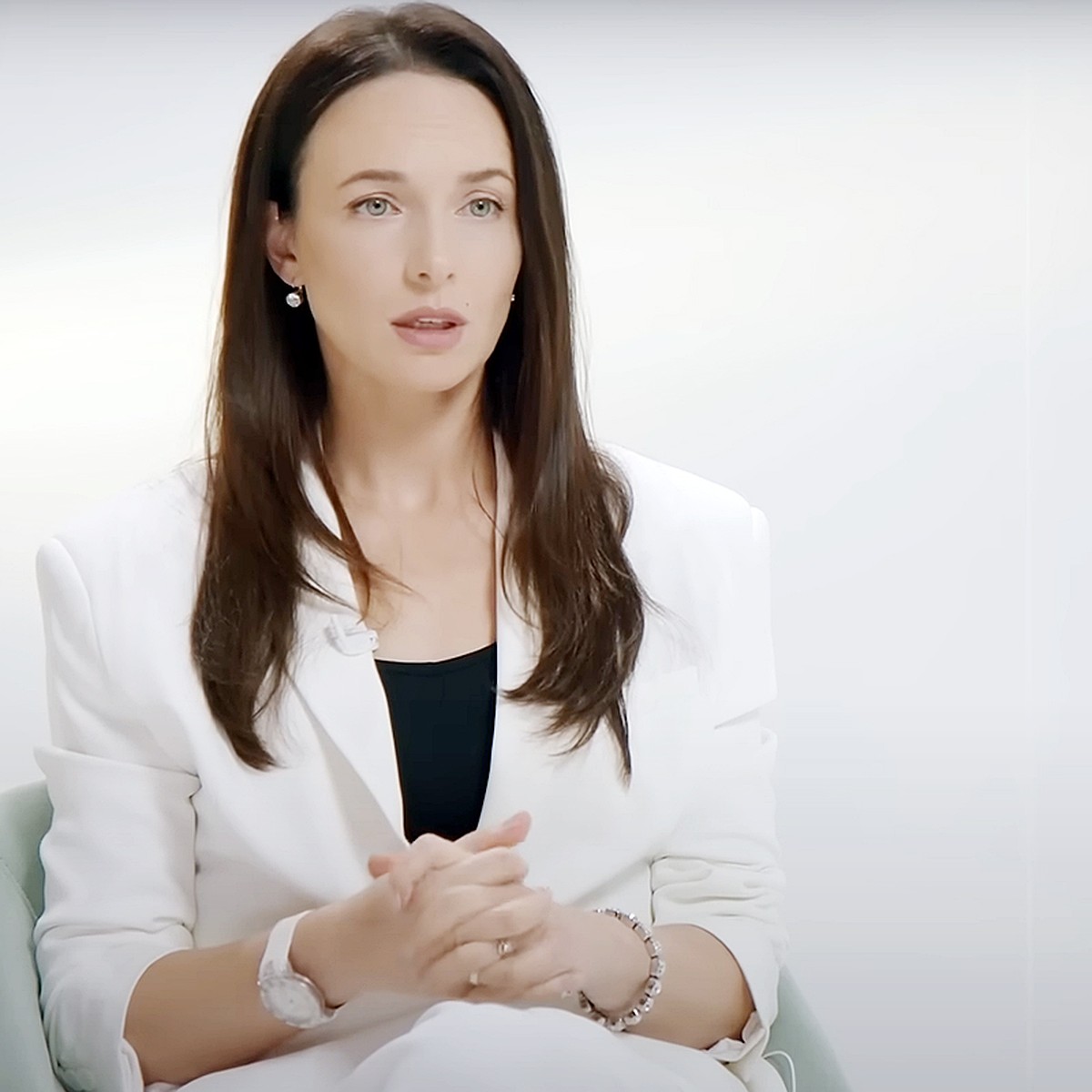 Жатын жатып секс позициясы қолдан жасалған видео Рязаньдағы транссексуалды жезөкшелер