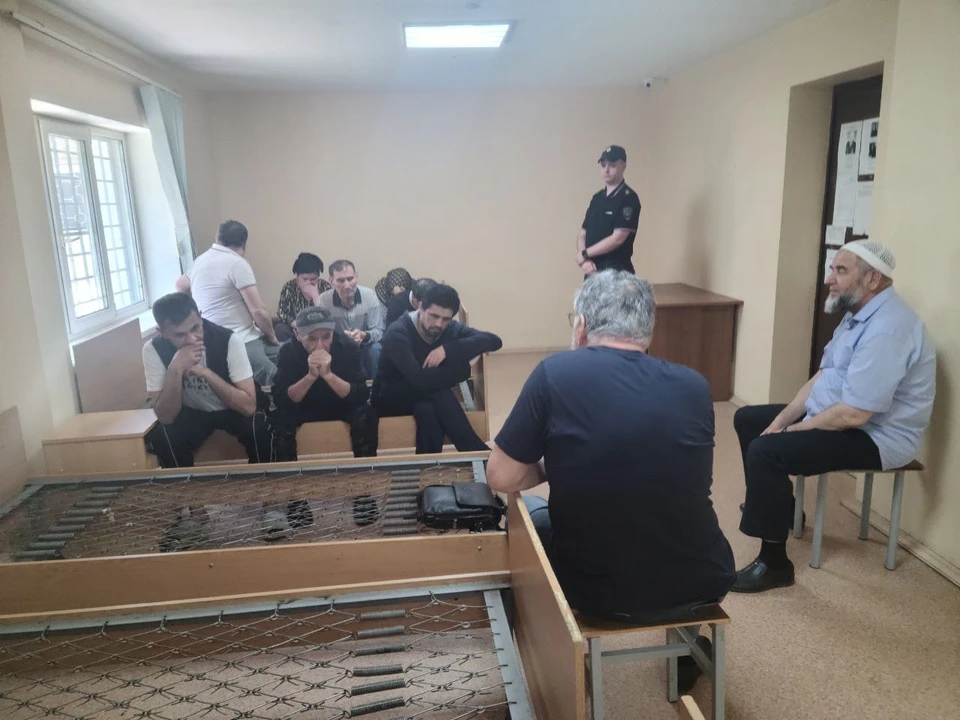 В Центре временного содержания иностранных граждан УМВД представители мусульманского духовенства провели профилактическую беседу с мигрантами.