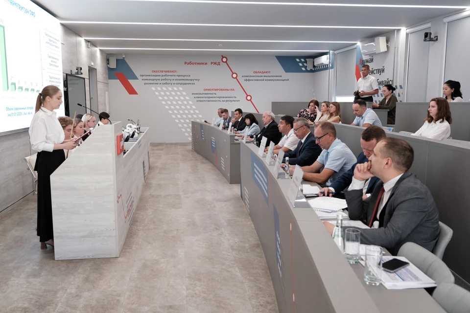 Защита дипломных проектов проходила в официальной обстановке. Фото: Предоставлено Центром по связям с общественностью СГУПС