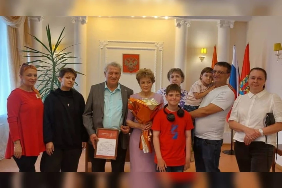 В красноярском ЗАГСе провели чествование золотой свадьбы. Фото: краевое Агентство ЗАГС