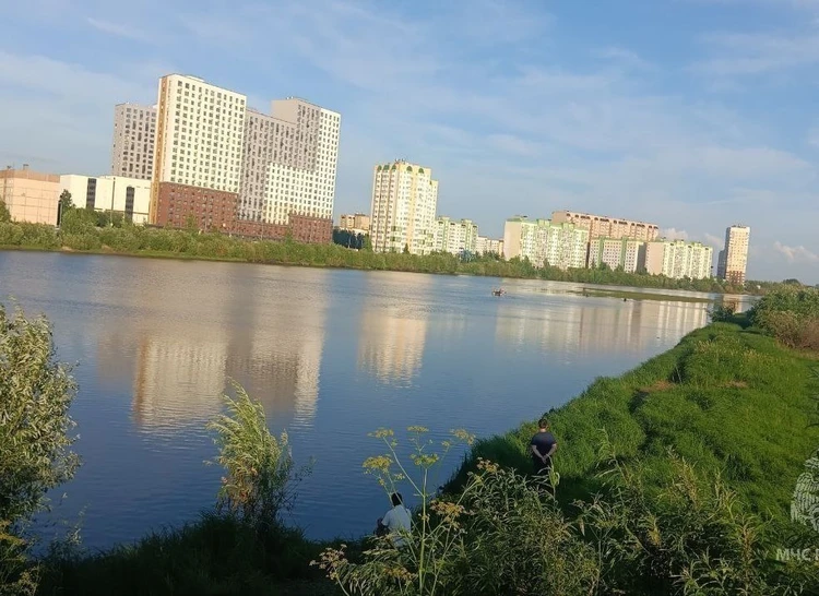 В Тюмени на озере Оброчное утонул ребенок: куда унесло его тело, подробности трагедии