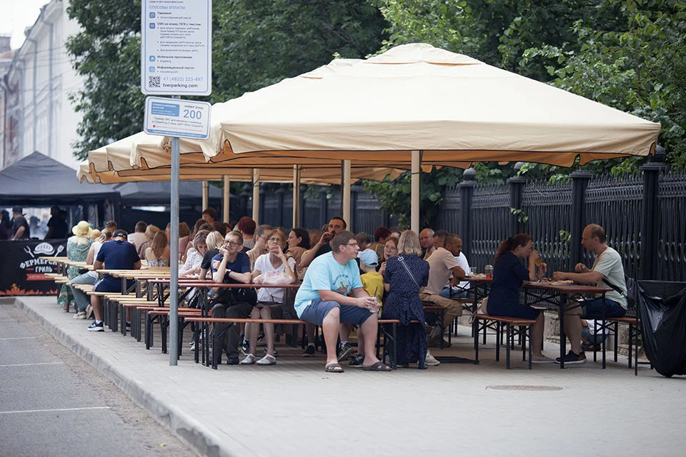 Зона фудкорта на праздновании Дня города - 2024 в Твери